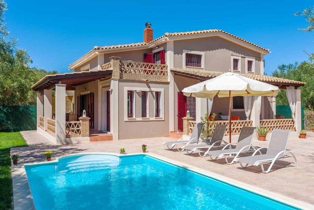 Evalexia Villa - Luxury Villa With Private Pool Near Laganas Perfect For Groups By Villa Mana Gers Каламакион Экстерьер фото